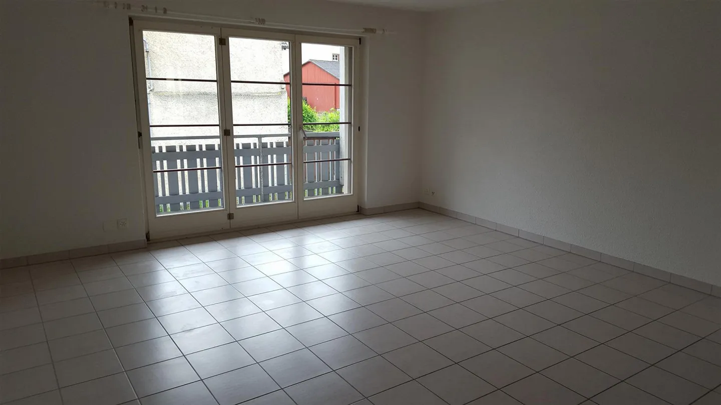 sonnige 3 1/2 Zimmer Wohnung mit Südbalkon - Foto 7 von 9