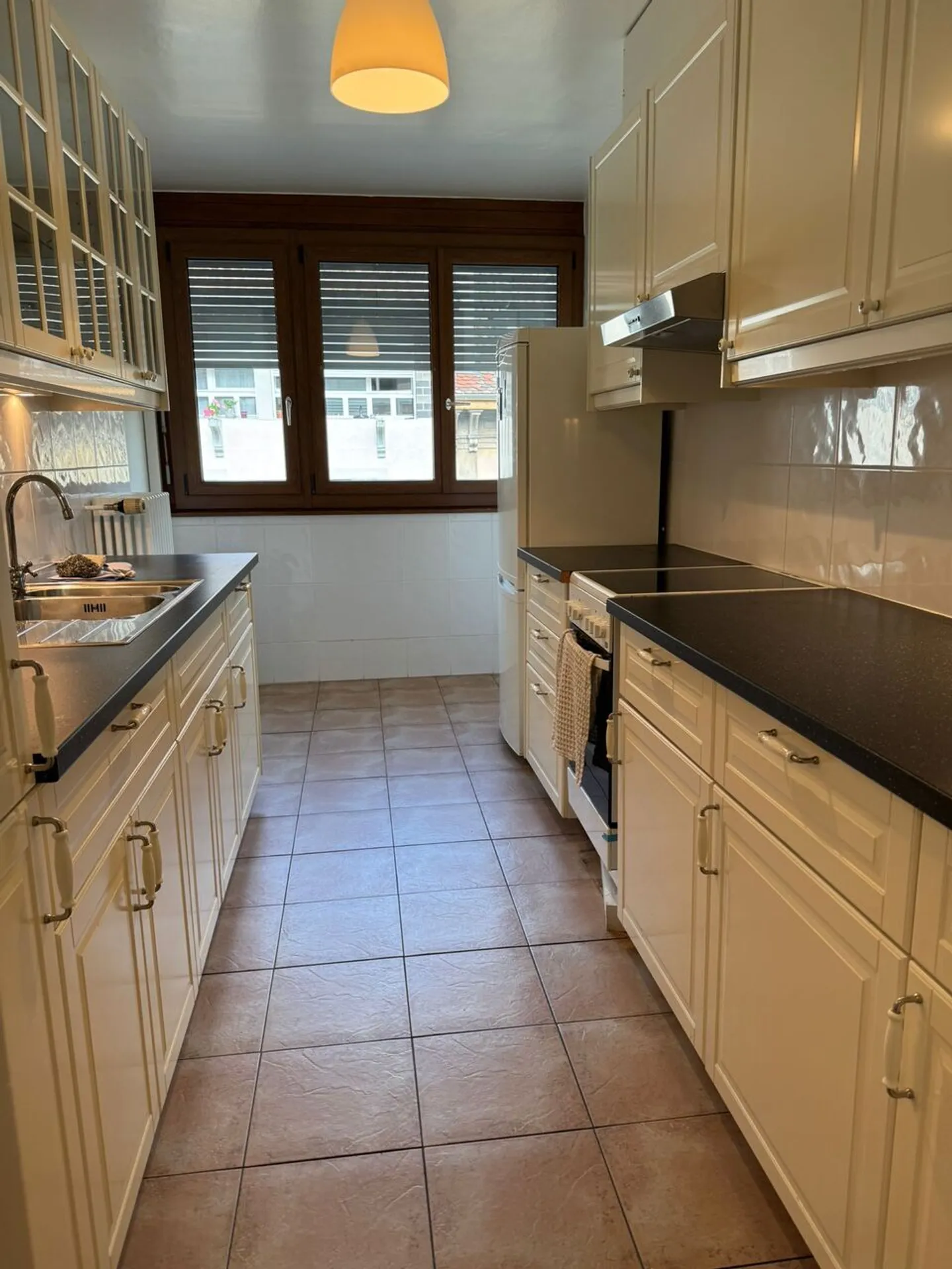 Très bel attique en duplex avec 2 terrasses au centre des Pâquis - Photo 4 sur 12