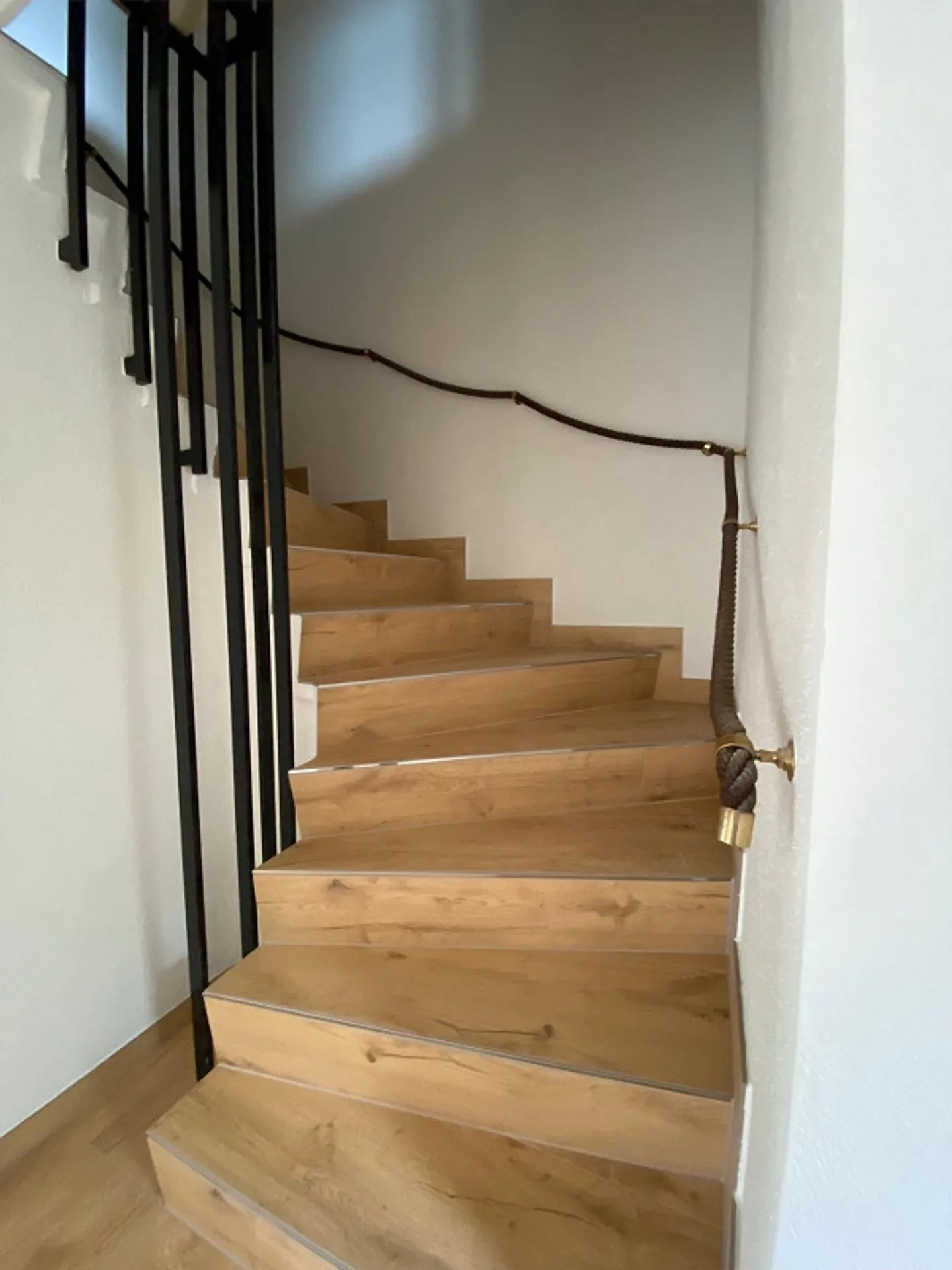 Bright and spacious 4½-room semi-detached single-family house - Photo 4 of 14