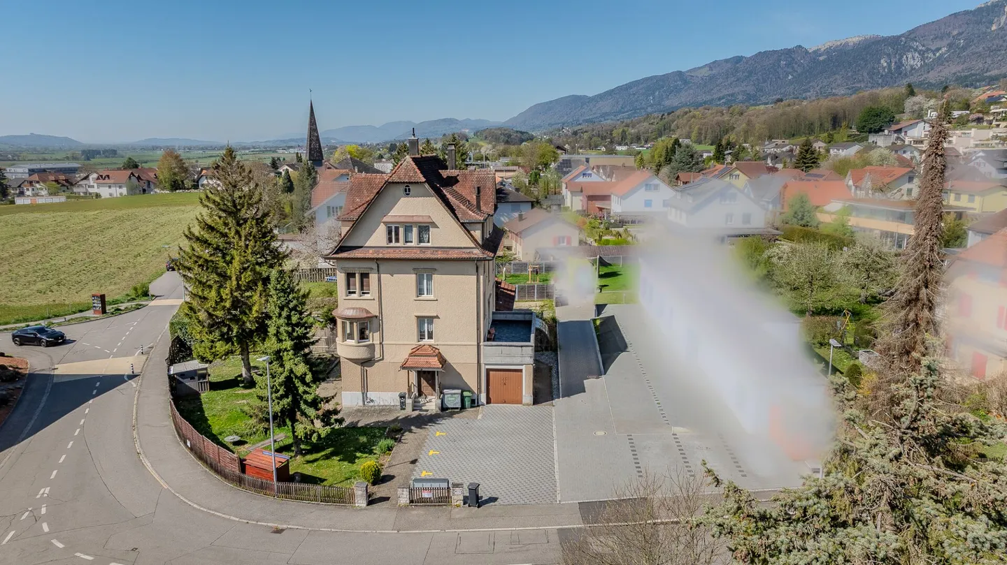 Attractive multi-family house with character in a central location in Bellach SO - Photo 25 of 31