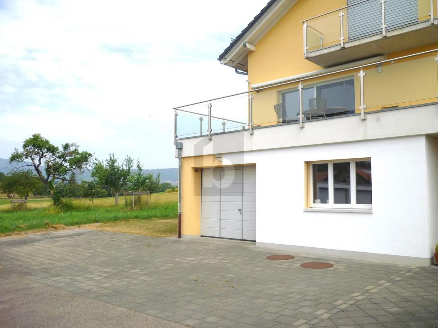 Immeuble mixte à louer - Photo 2 sur 6