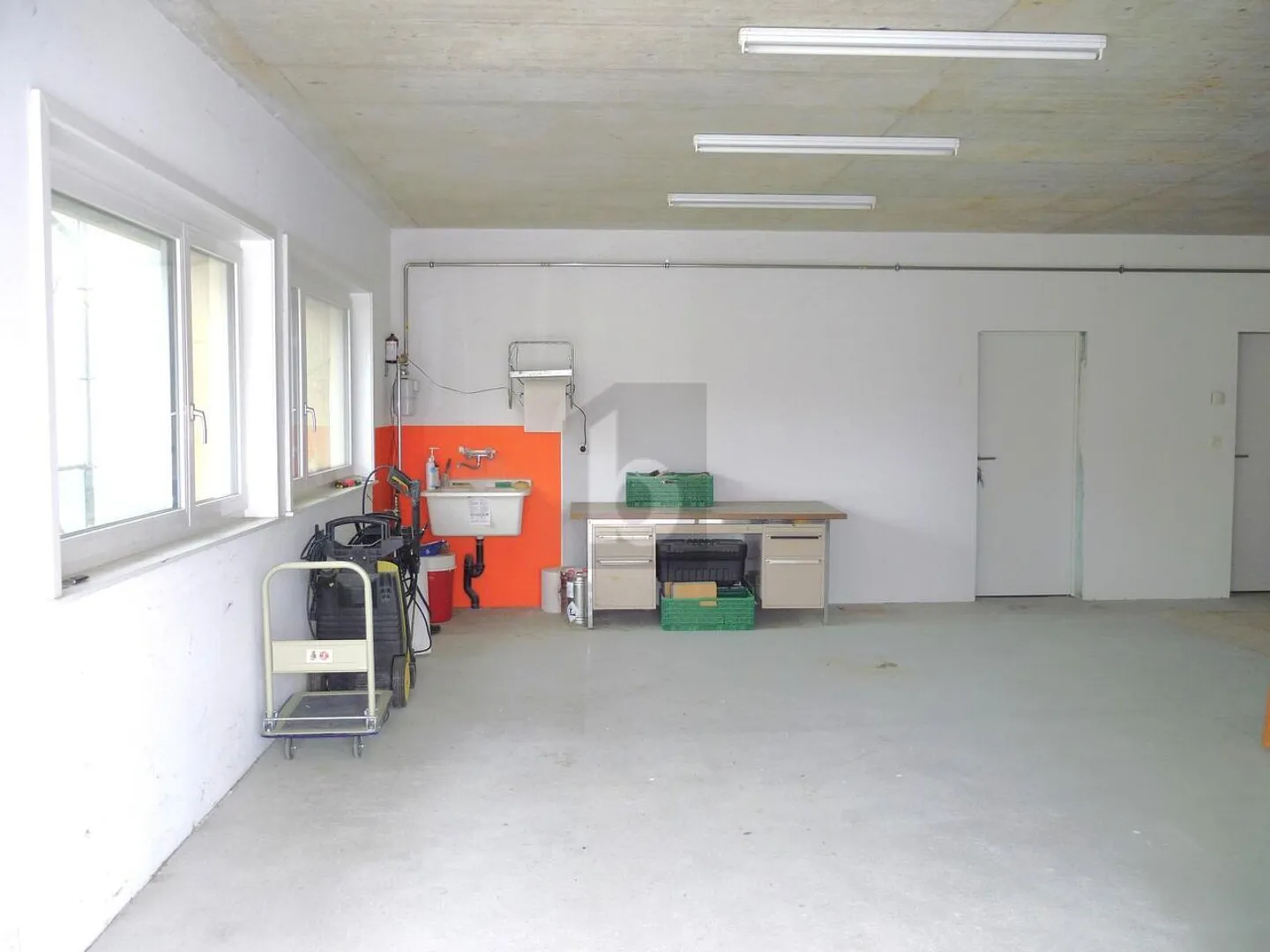 Immeuble mixte à louer - Photo 3 sur 6