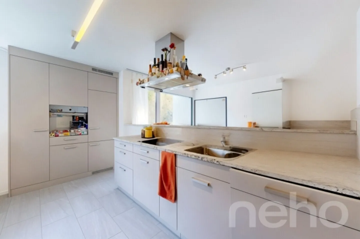 Grosszügige 5.5-Zimmer-Wohnung mit sonnigem Balkon und Bergsicht - Foto 5 von 12