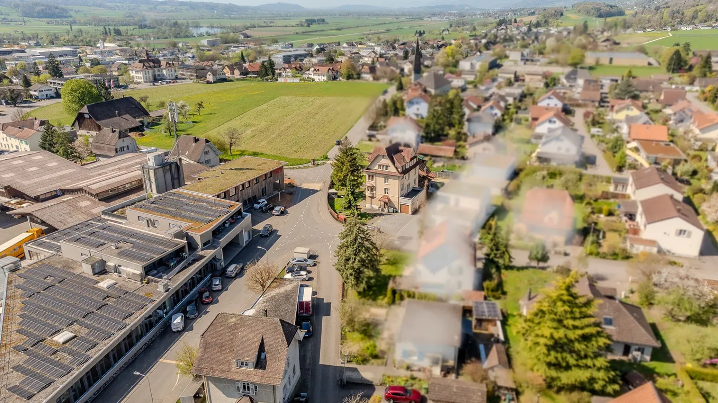Attractive multi-family house with character in a central location in Bellach SO - Photo 27 of 31