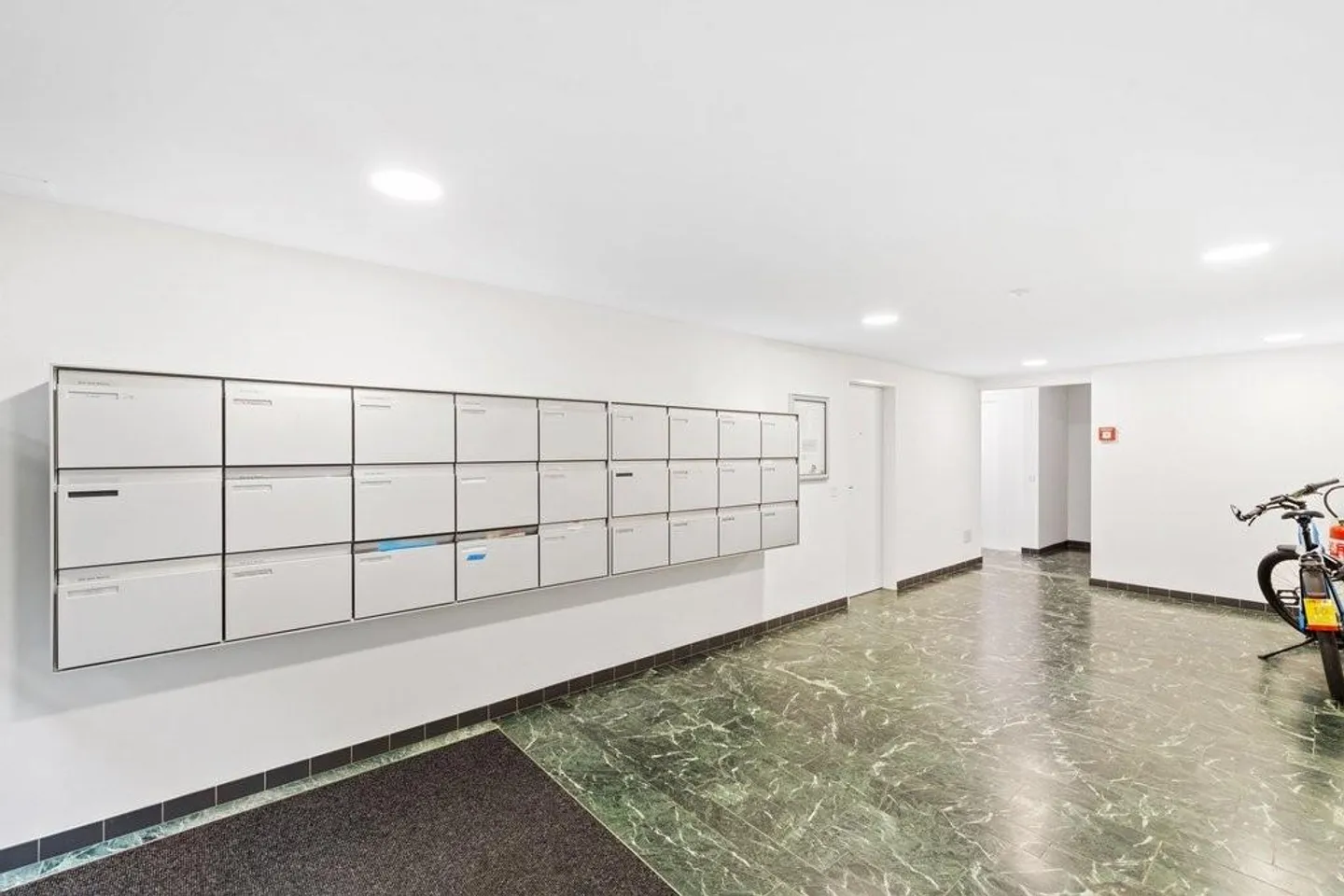 Bel appartement directement sur le Rhin - Photo 2 sur 7