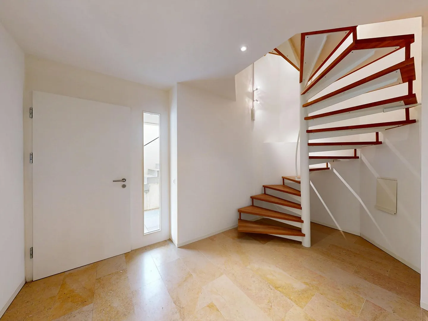 4.5-Room Terrace Apartment with Breathtaking Views - Photo 16 of 17