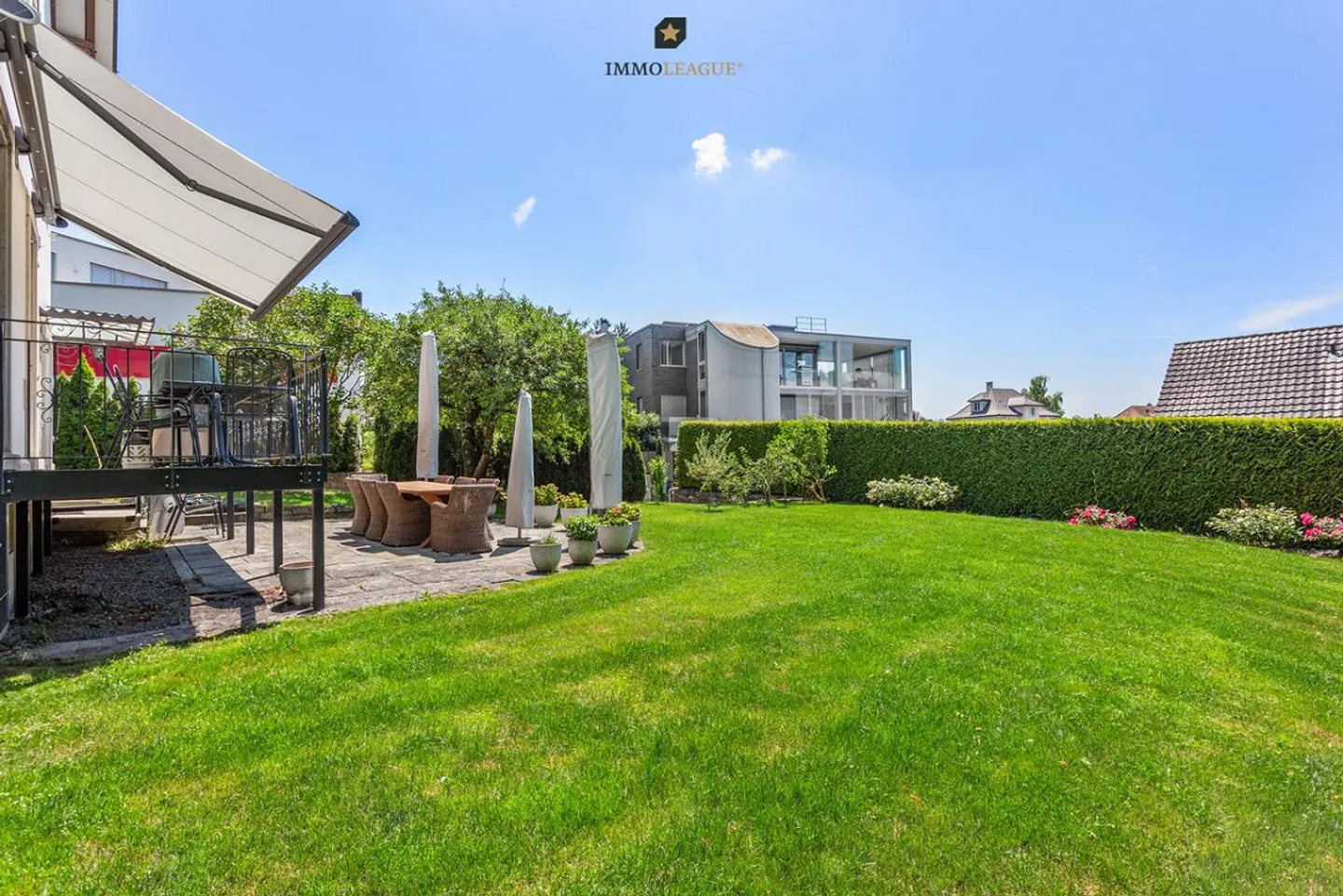 Magnificent City Villa in Idyllic Surroundings with Ample Building Land Reserve - Photo 5 of 10