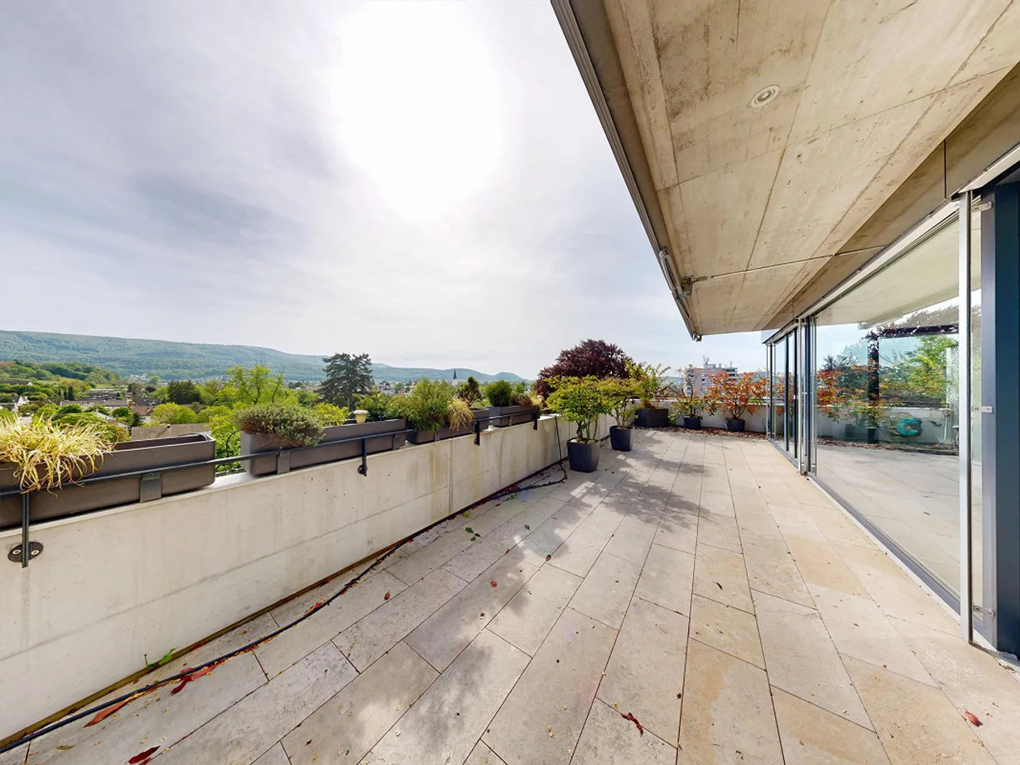 4.5-Room Terrace Apartment with Breathtaking Views - Photo 14 of 17