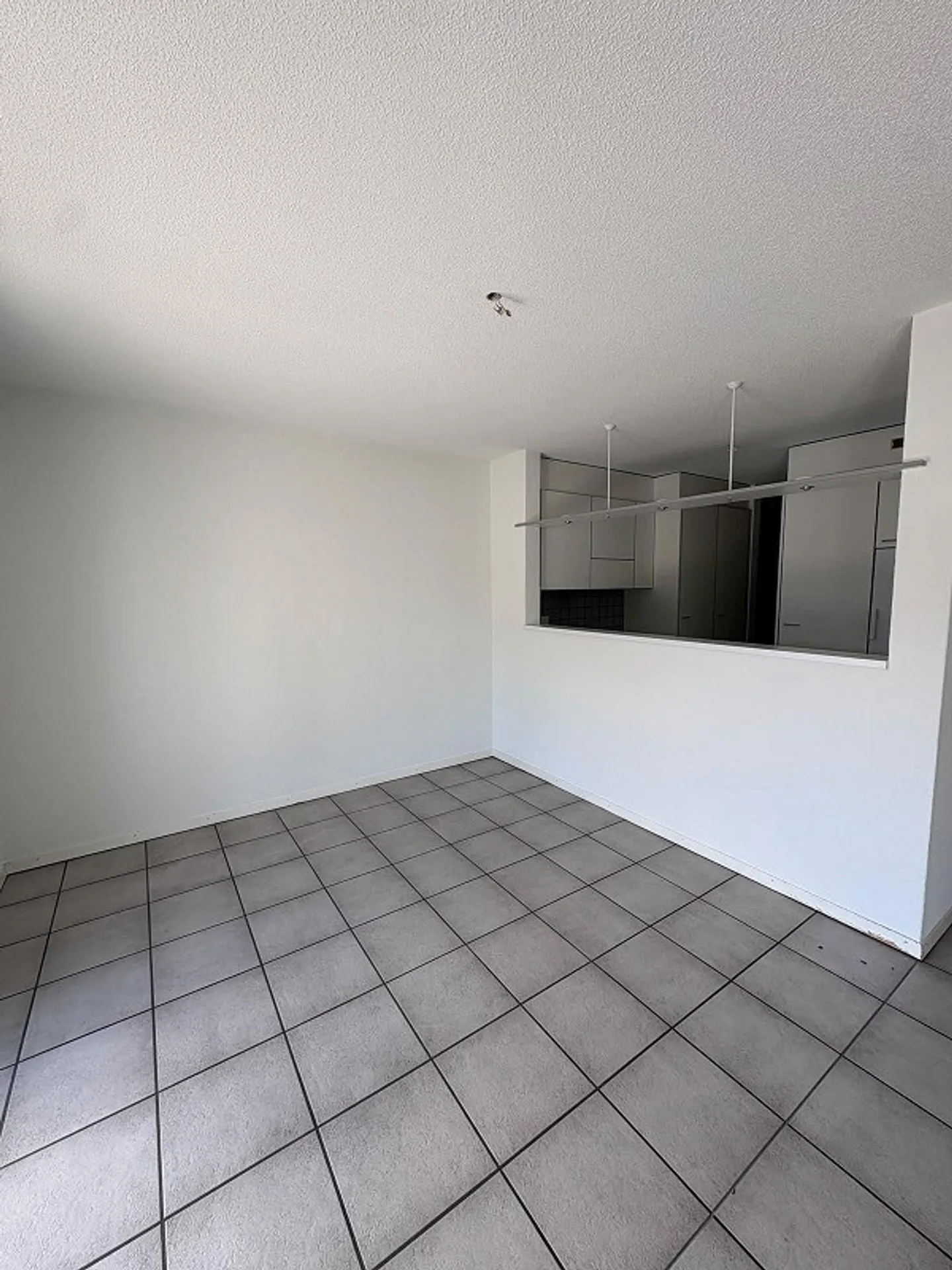 Central and practical residential location - Photo 2 of 6