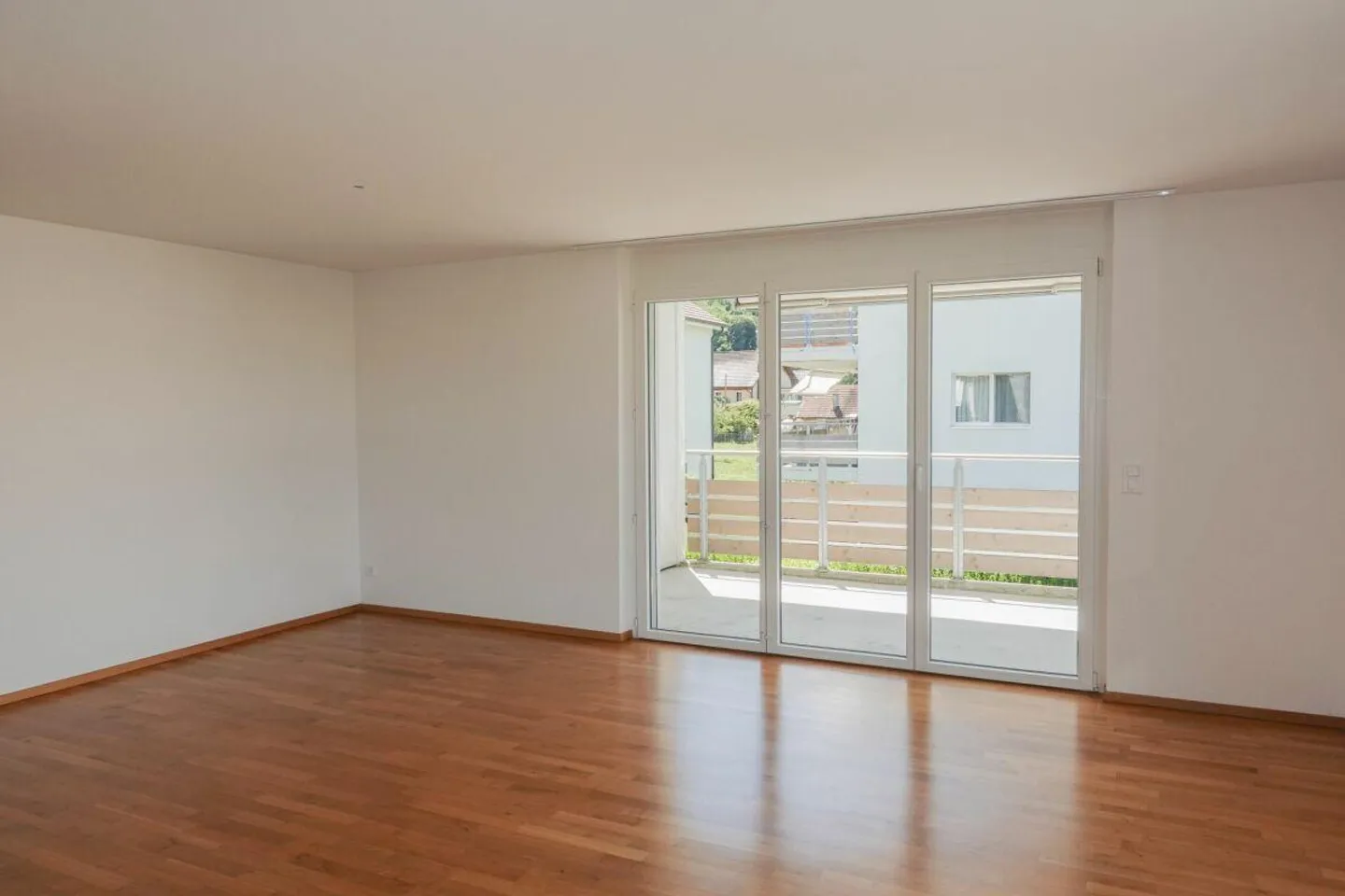 Apartment for rent - Photo 4 of 10