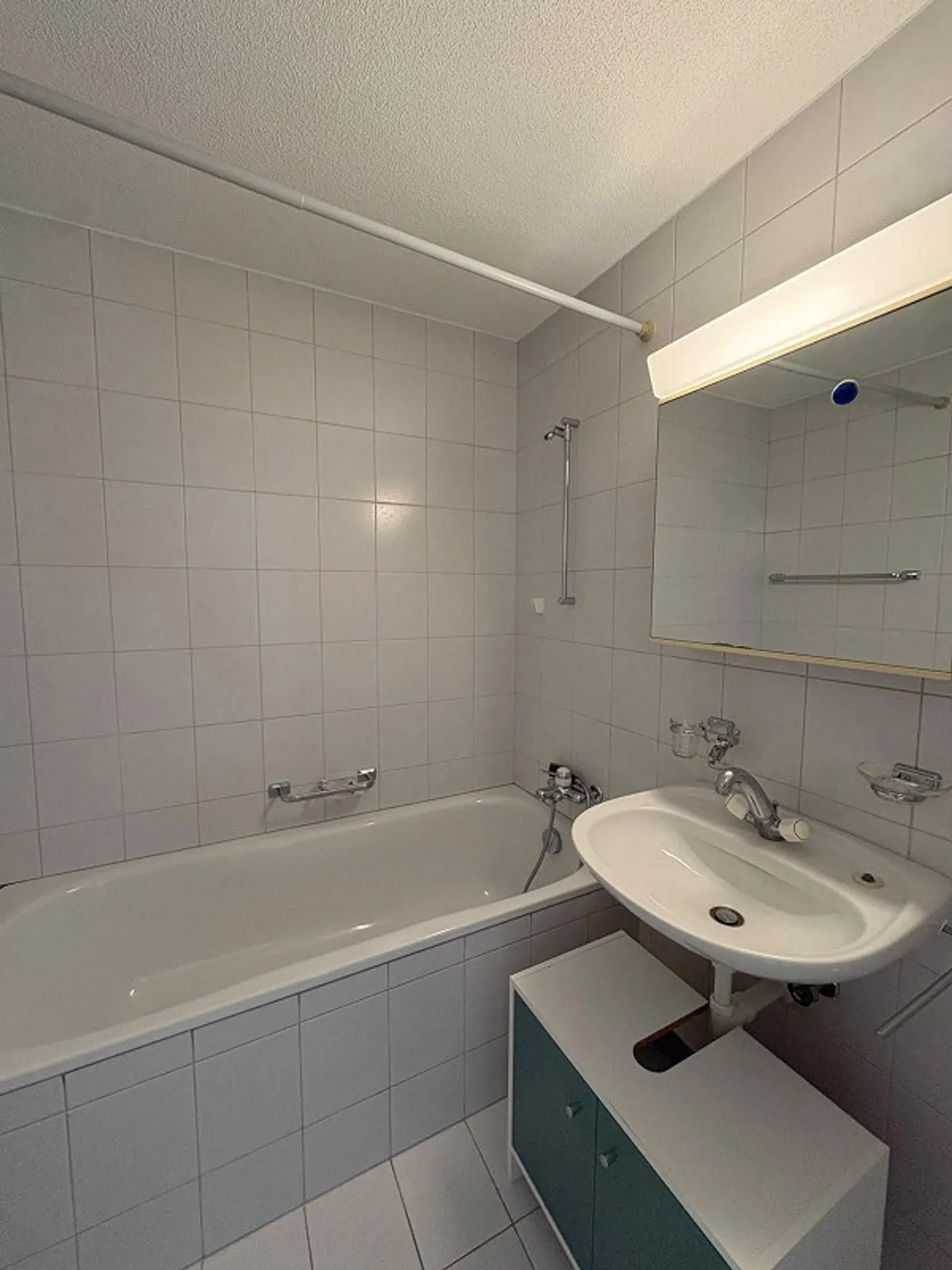 Central and practical residential location - Photo 5 of 6