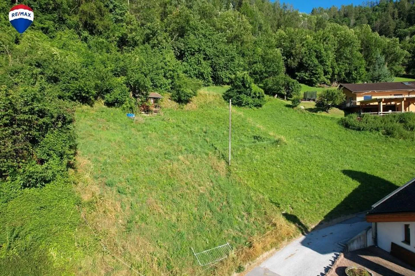 Promotion d'une villa et de deux maisons mitoyennes pour construction - Photo 5 sur 7