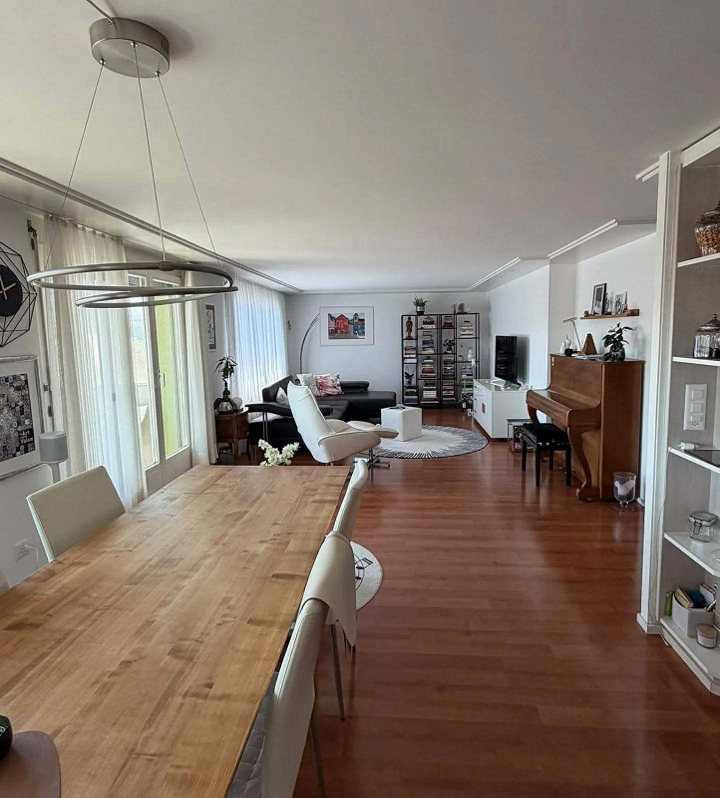 Ampio appartamento di 5½ locali con balcone sud e vista panoramica sul Säntis - Foto 2 di 15