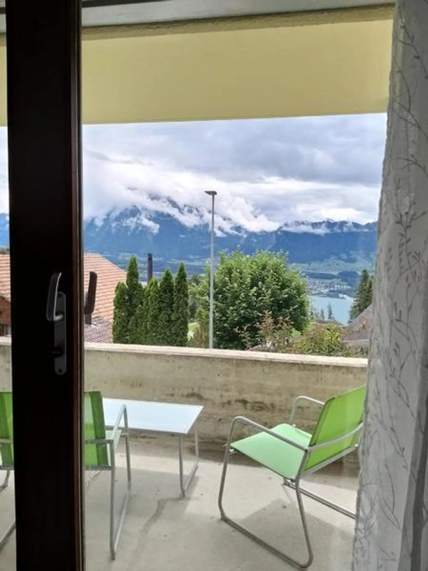 Charming Apartment with Terrace - Photo 8 of 8