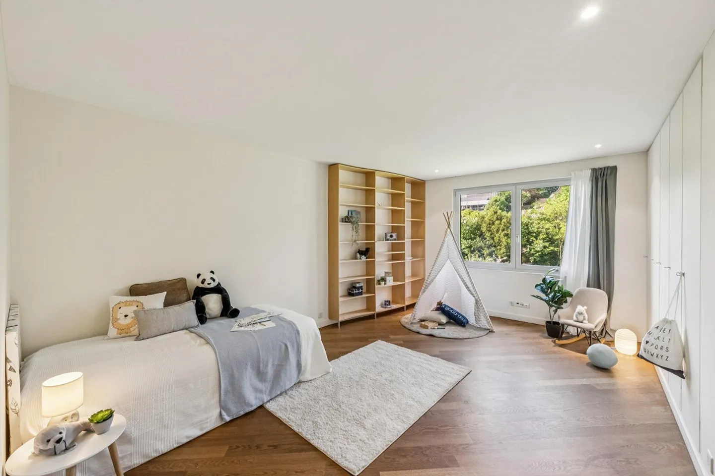 Expérience de vie exclusive avec piscine et jardin exceptionnel - Photo 7 sur 18