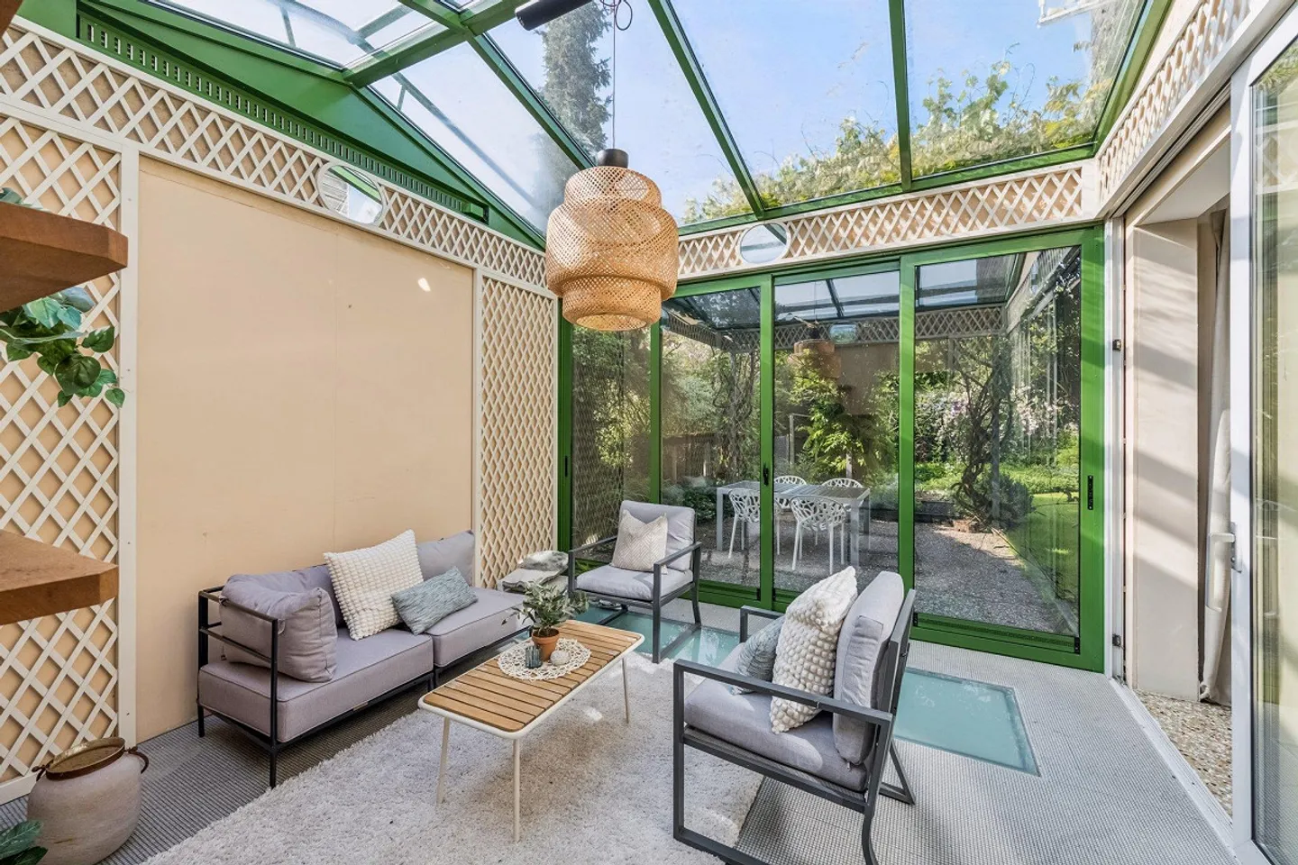 Expérience de vie exclusive avec piscine et jardin exceptionnel - Photo 5 sur 18