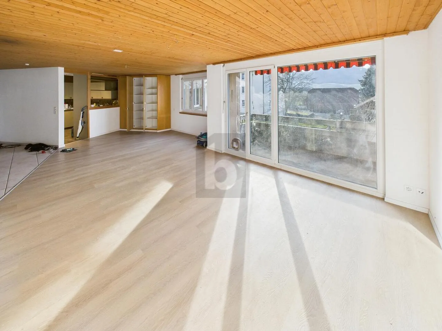 Spacious Apartment in Schüpfen - Photo 1 of 6