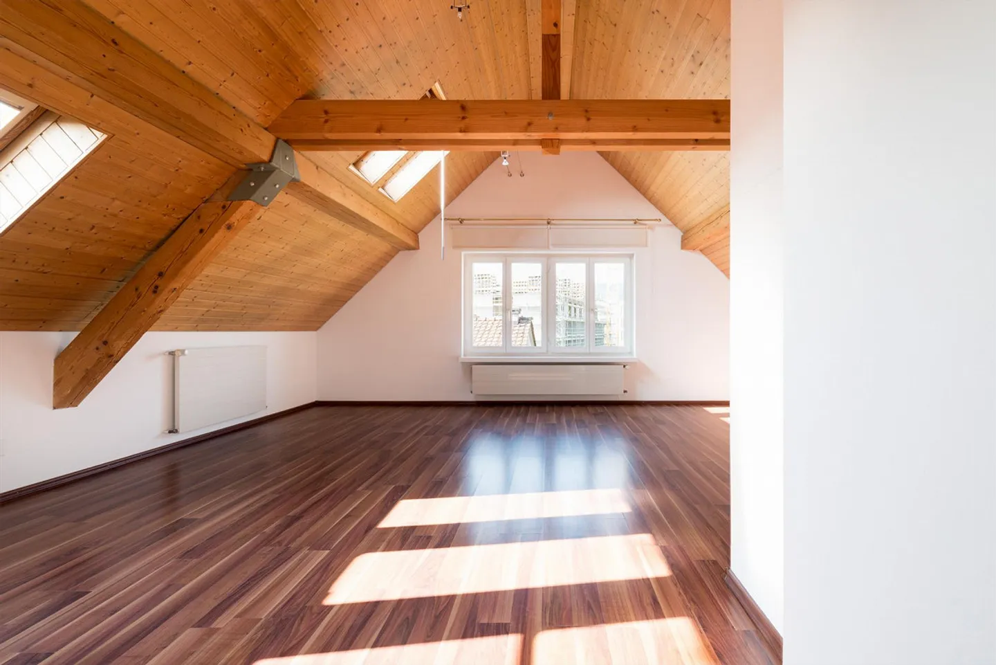 Casa unifamiliare di 5 stanze di 180 m2 nel centro del villaggio di Therwil vicino ai mezzi pubblici - Foto 12 di 12