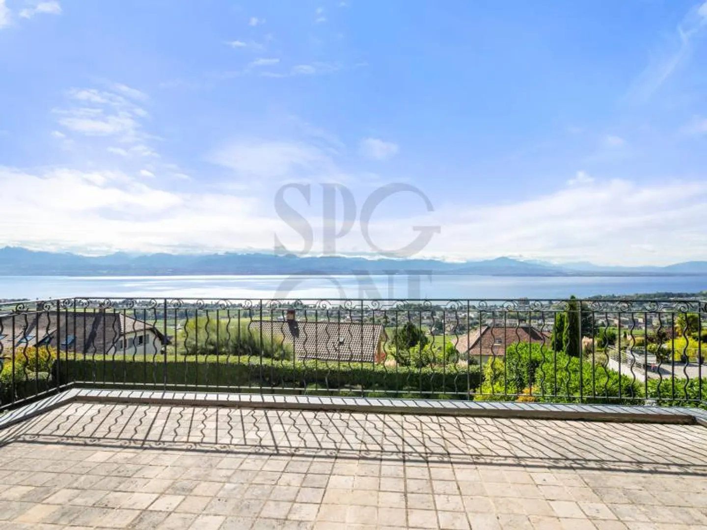 Un santuario mediterraneo tra vigneti e lago - Foto 5 di 6