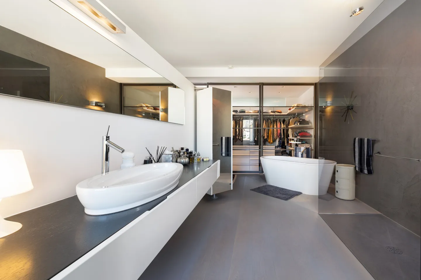Industrial Loft-Maisonette with View and Character - Photo 10 of 13