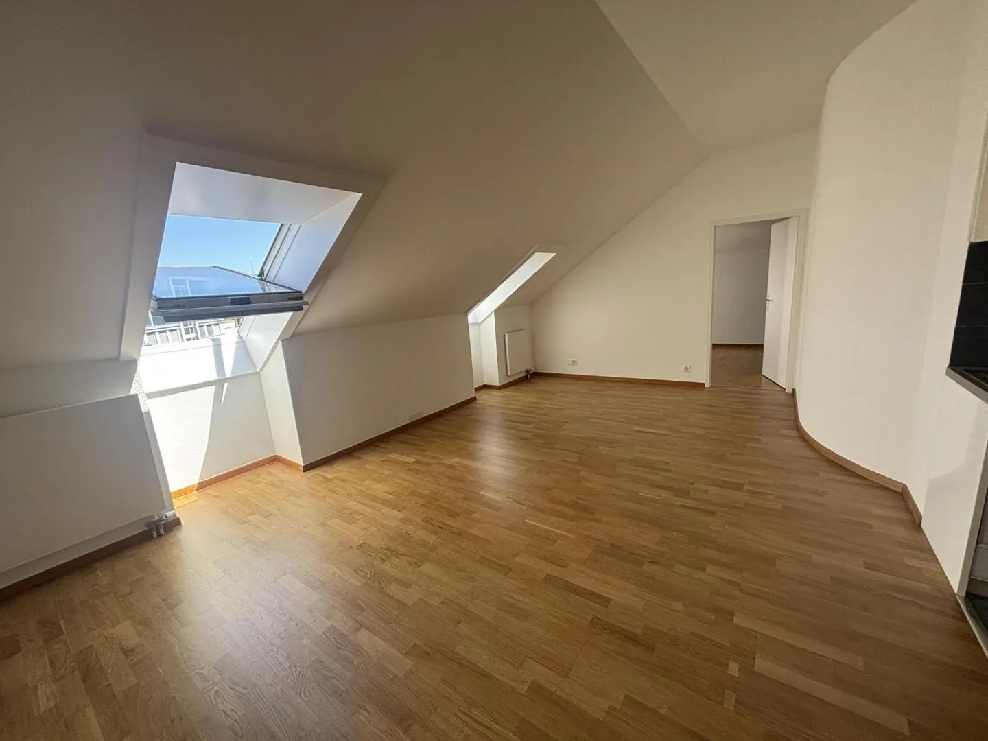 Appartement Charmant avec Vue sur le Lac - Photo 1 sur 4