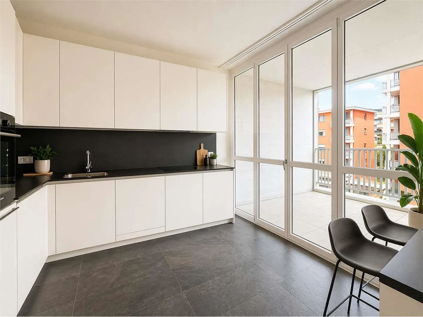 Exclusive 4.5-room duplex in the heart of Cassarate - Photo 5 of 11
