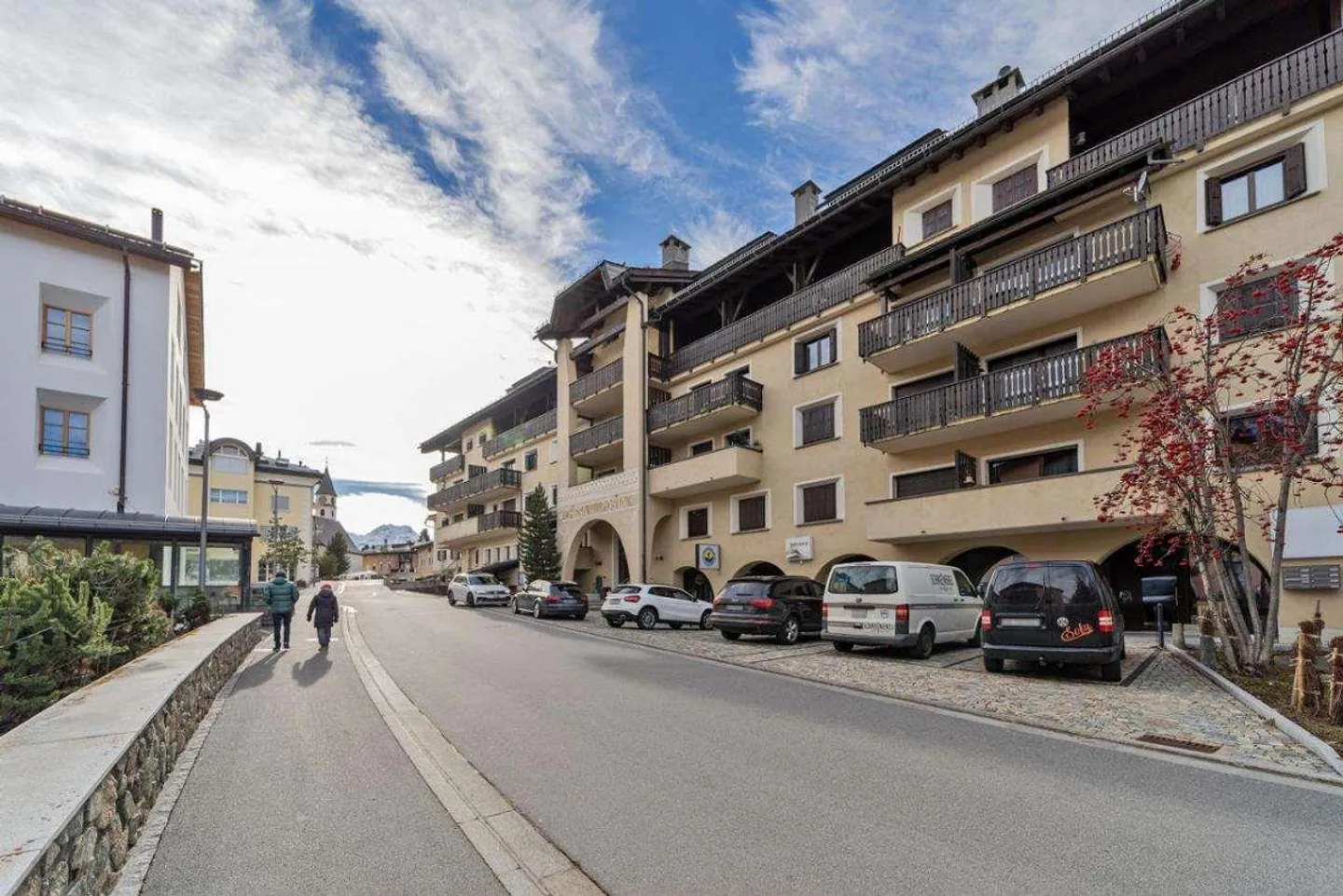 Silvaplana - Elegant 3.5 Room Apartment - Photo 1 of 8