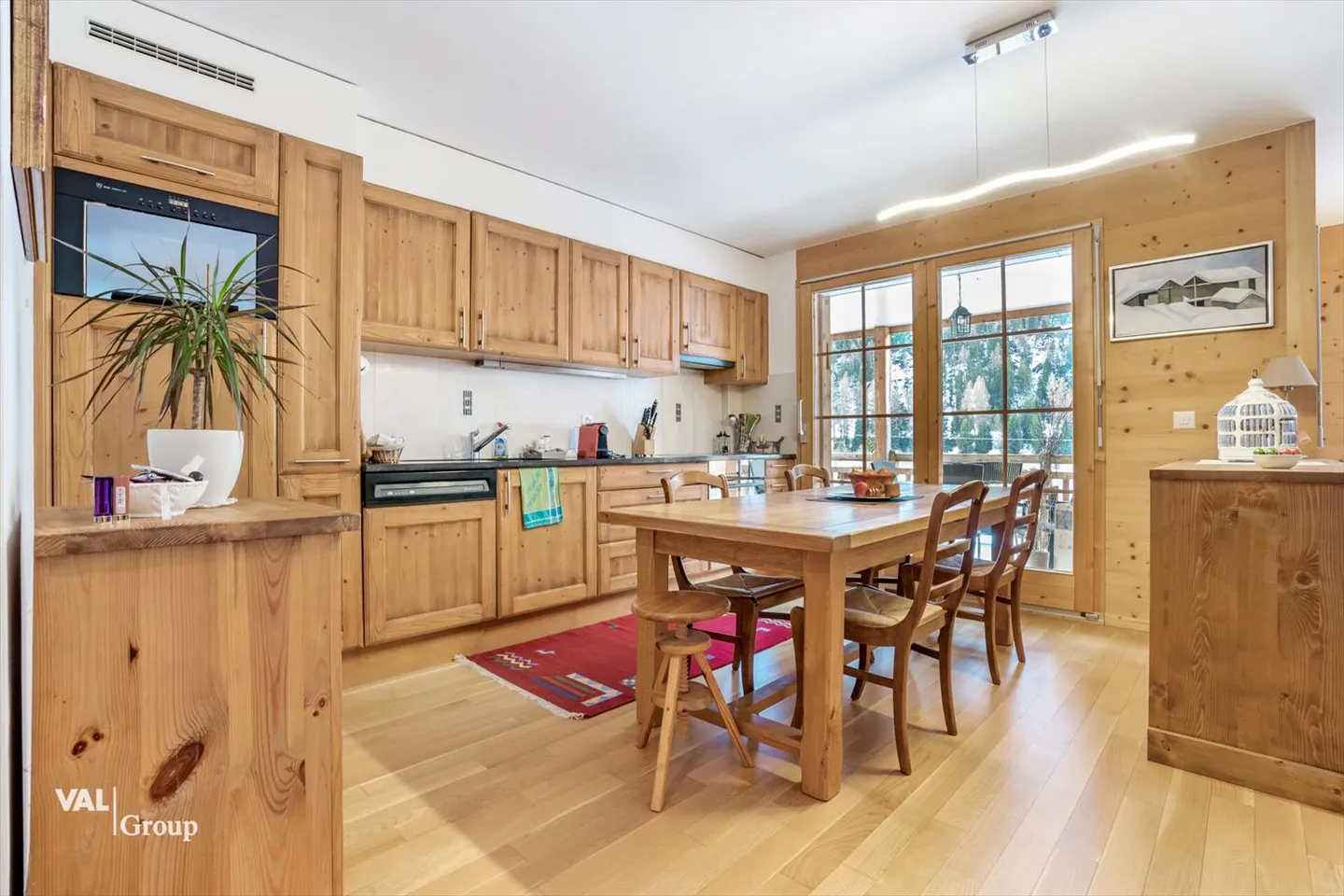 Magnificent apartment with spectacular views of the Dent Blanche - Photo 2 of 13