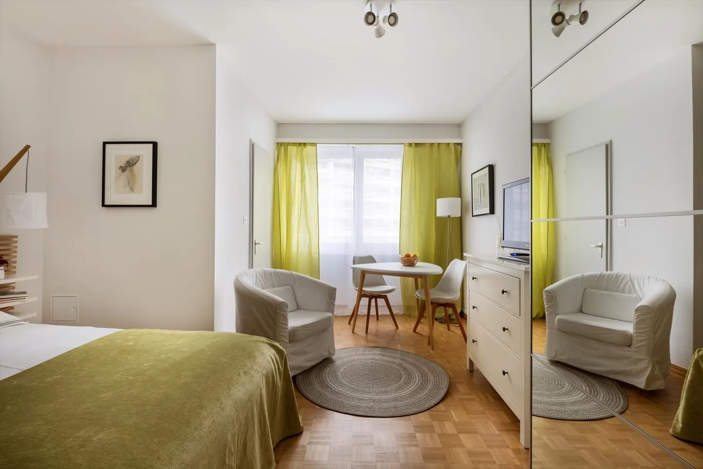 Appartement meublé - Photo 2 sur 8