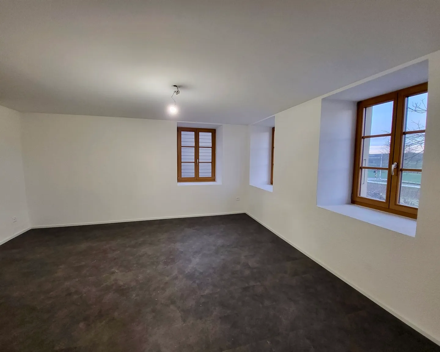 Elegante appartamento ristrutturato in un edificio caratteristico con terrazza e giardino - Foto 2 di 6