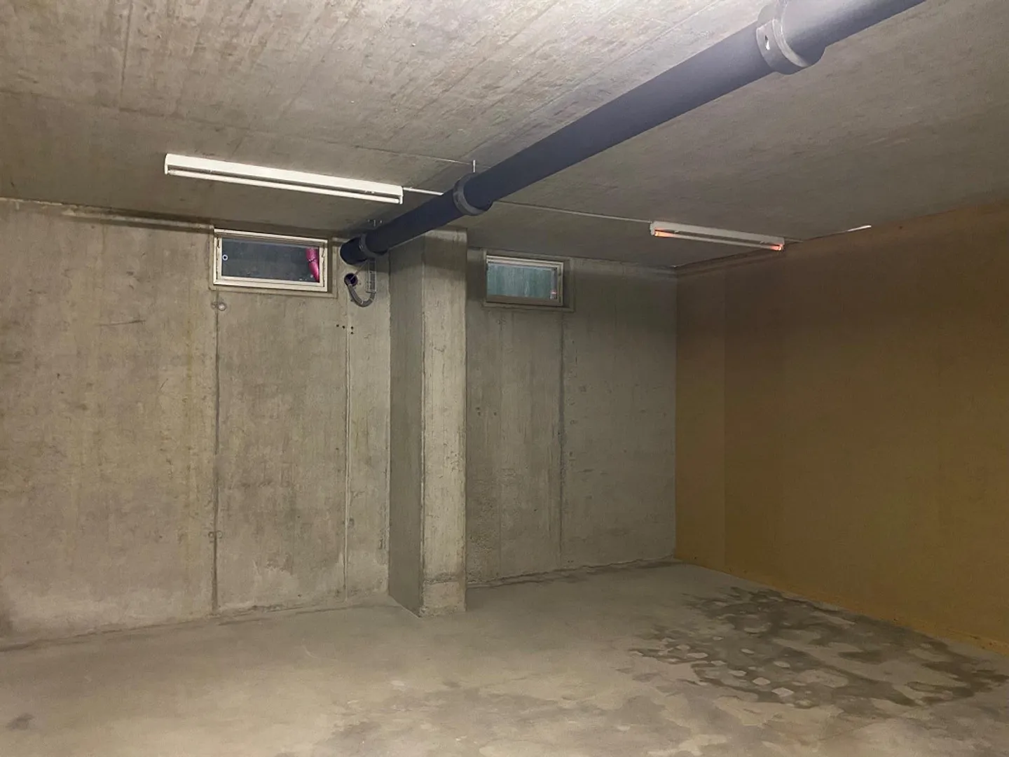 Magazzino con 39,52 m2 BFL - Ufficio-Commercio & Edificio di Pratica "Riedappel" - Foto 2 di 4