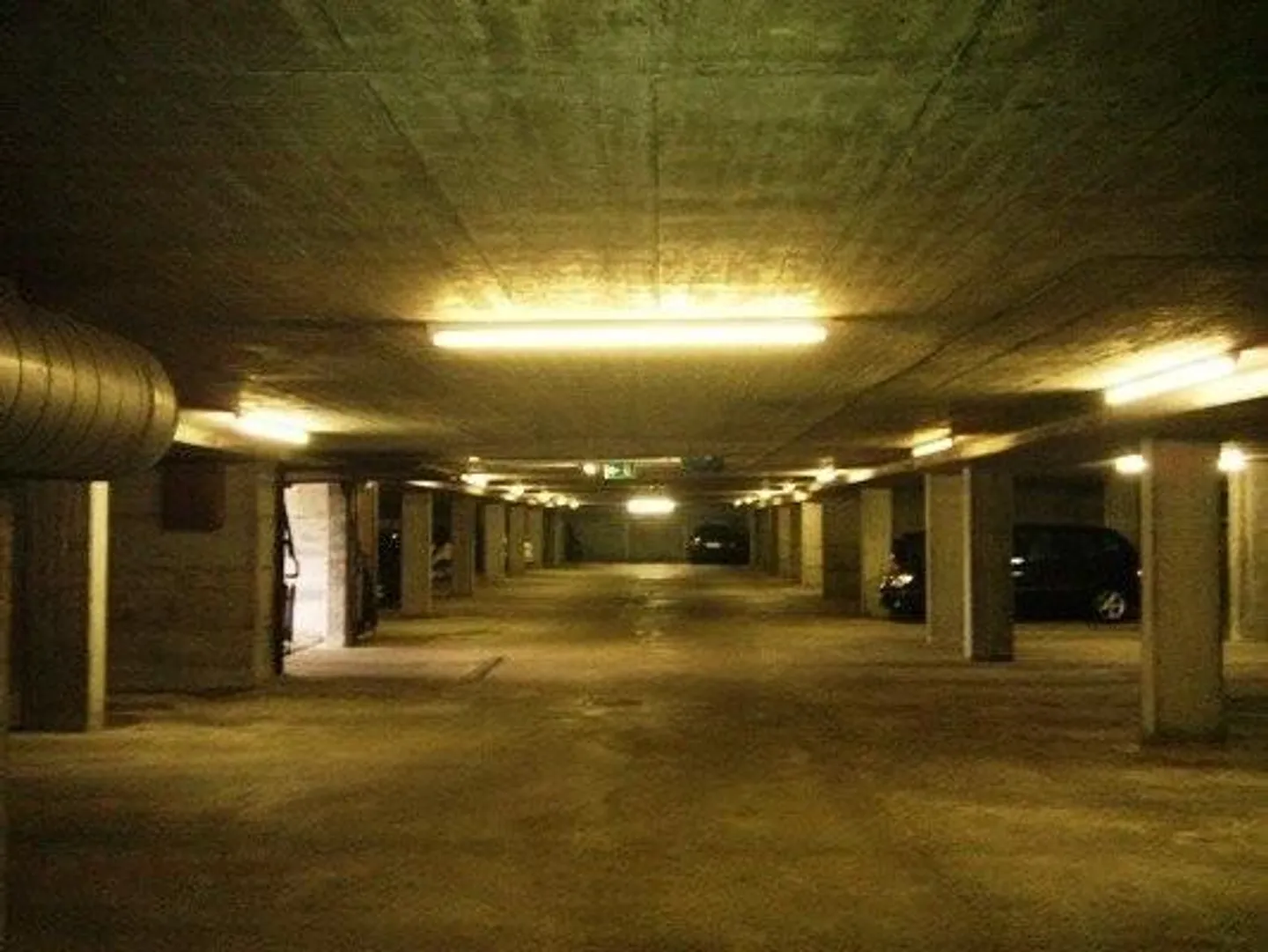 Posti auto in garage da affittare in Nossikerstrasse - Foto 3 di 3