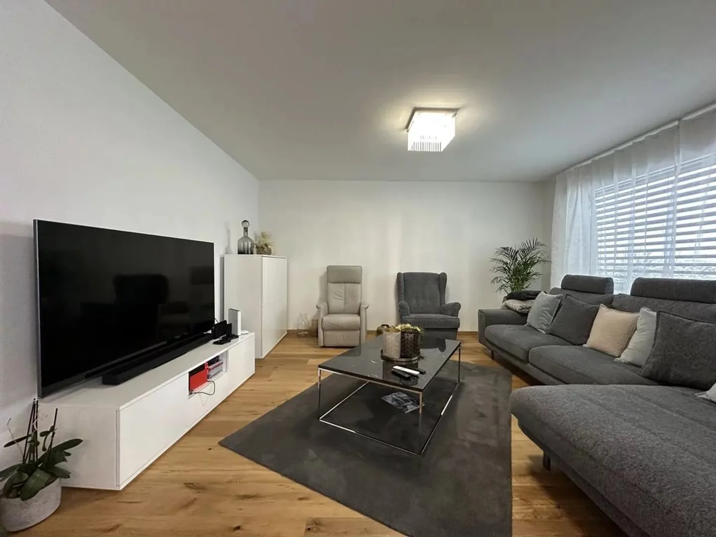 4.5-room apartment on the ground floor - Photo 2 of 11