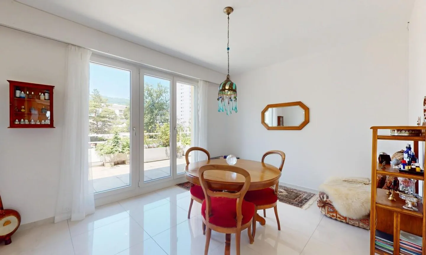 Modern and bright penthouse apartment directly on the Zihl - Photo 8 of 11