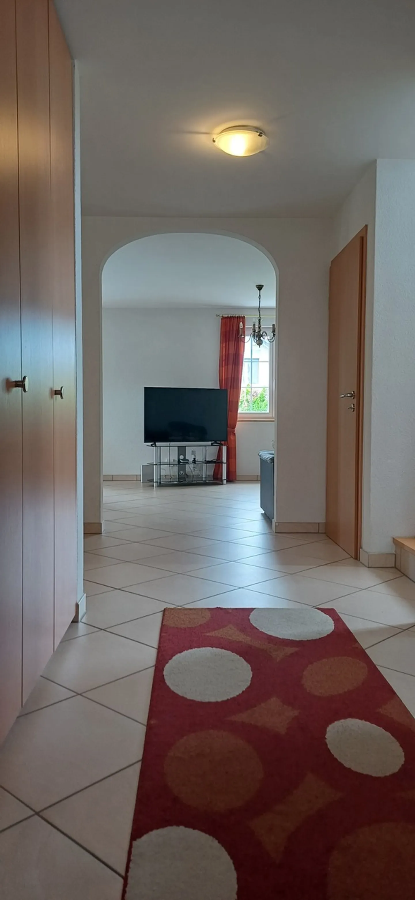 Incantevole Casa Familiare in Zona Tranquilla - Foto 2 di 8