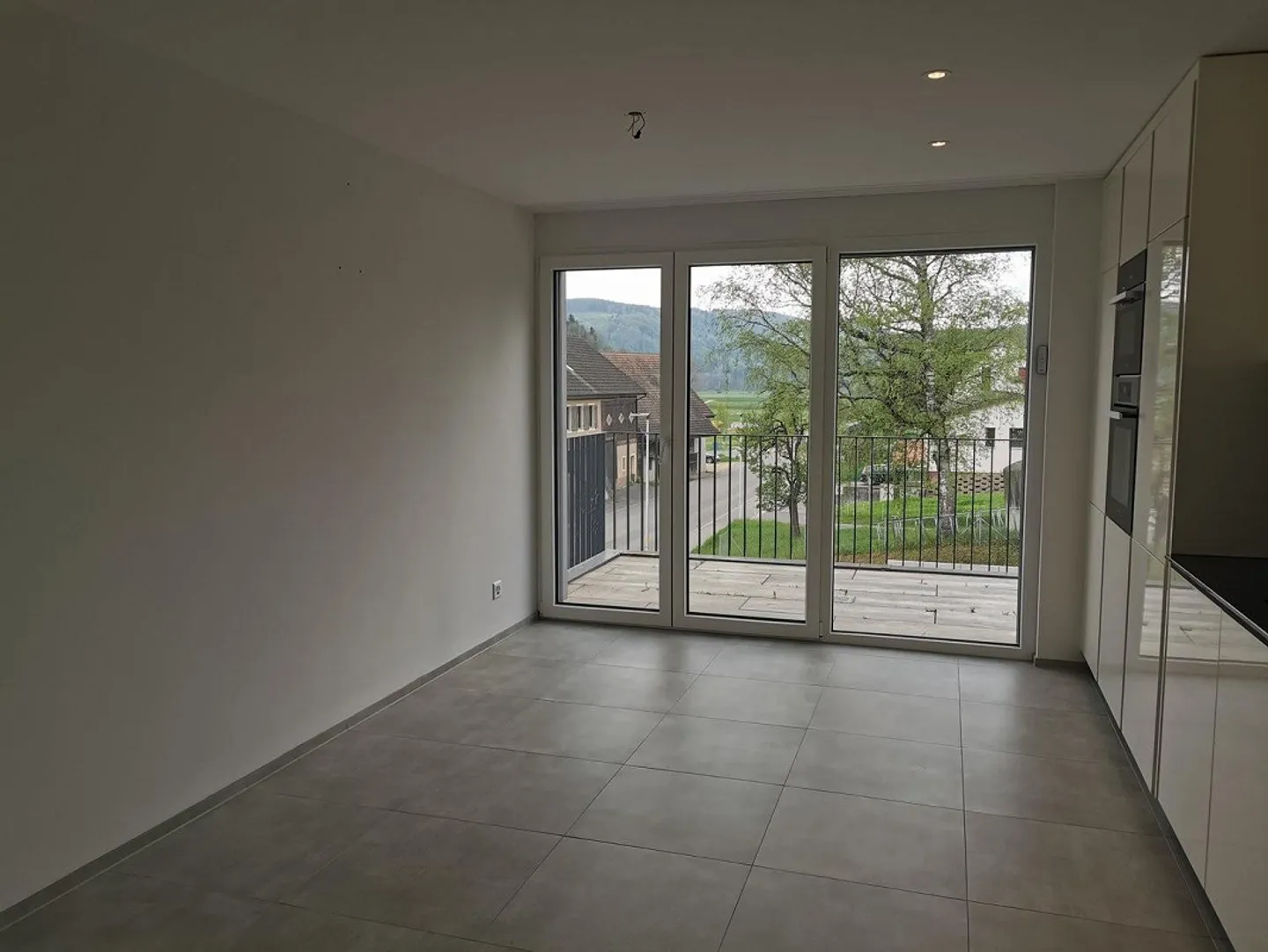 3.5-room apartment for rent in Seewen SO - Photo 3 of 12