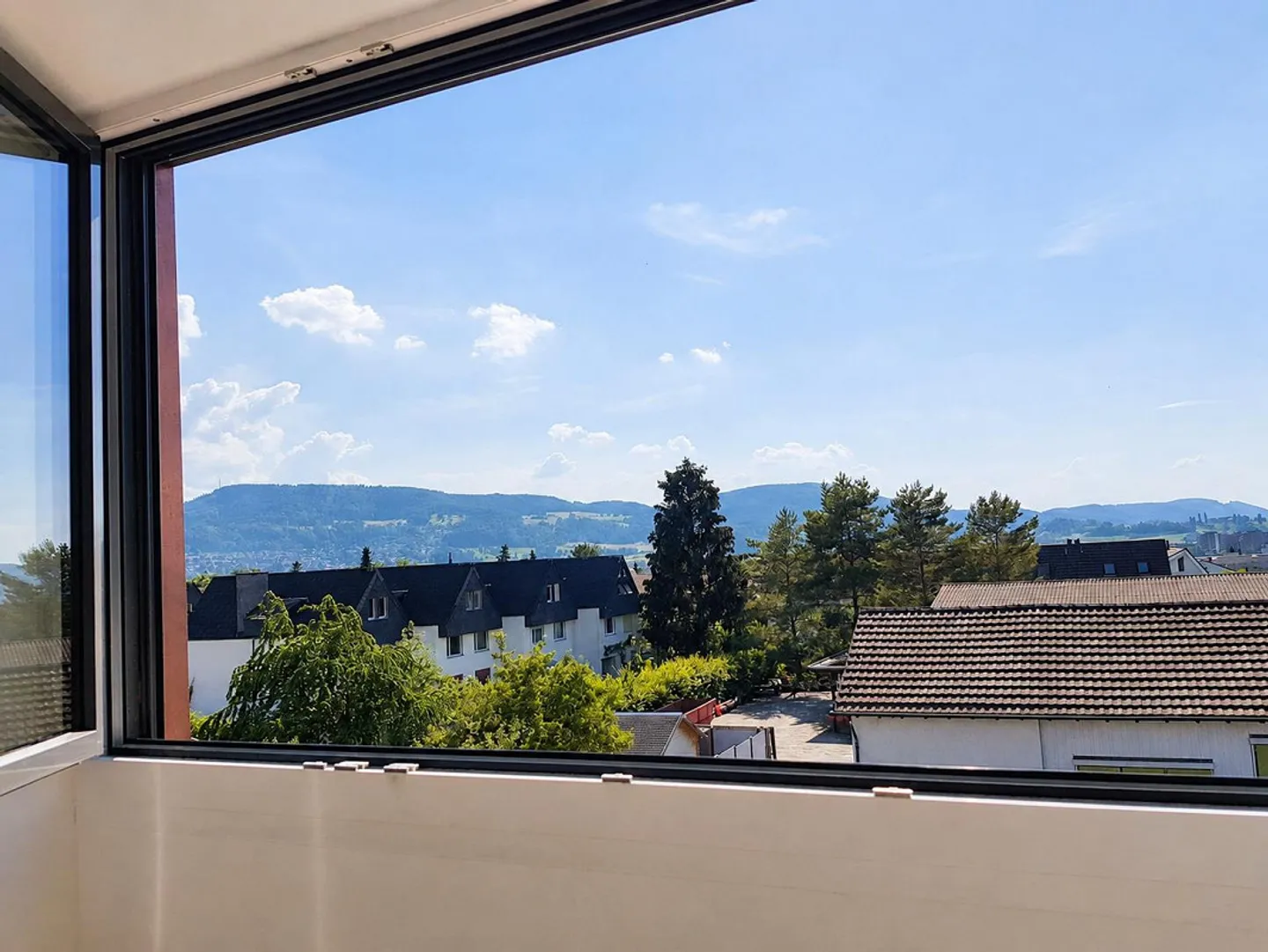 Bright, modern 2.5-room penthouse apartment with high standards in Dornach - Photo 6 of 7