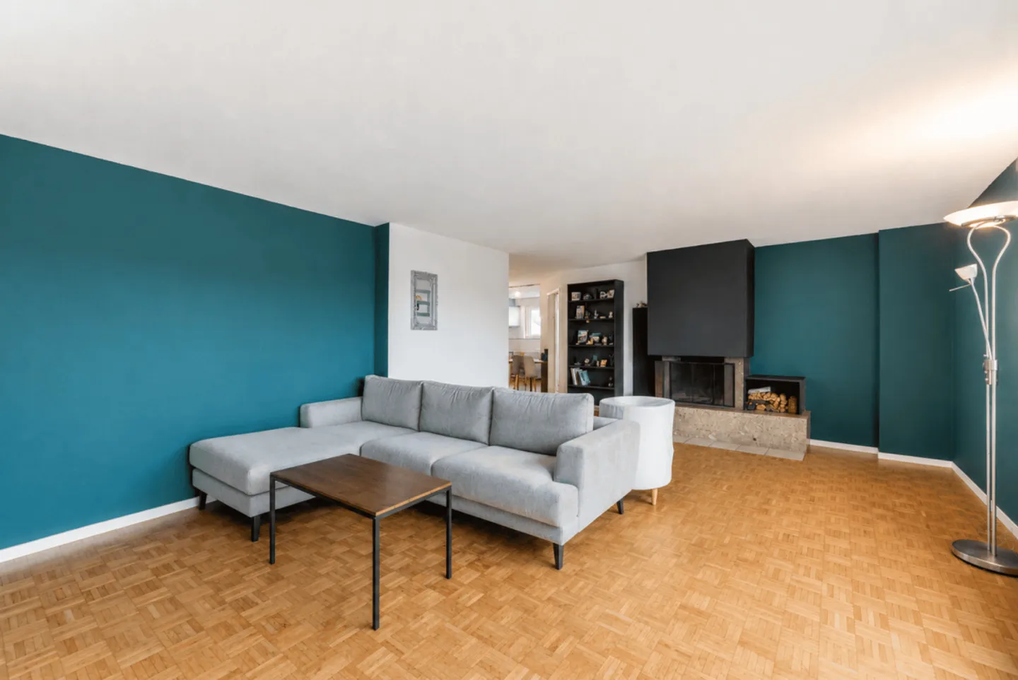 Appartement penthouse spacieux de 5,5 pièces avec vaste terrasse sur le toit et potentiel d'aménagement individuel - Photo 8 sur 10