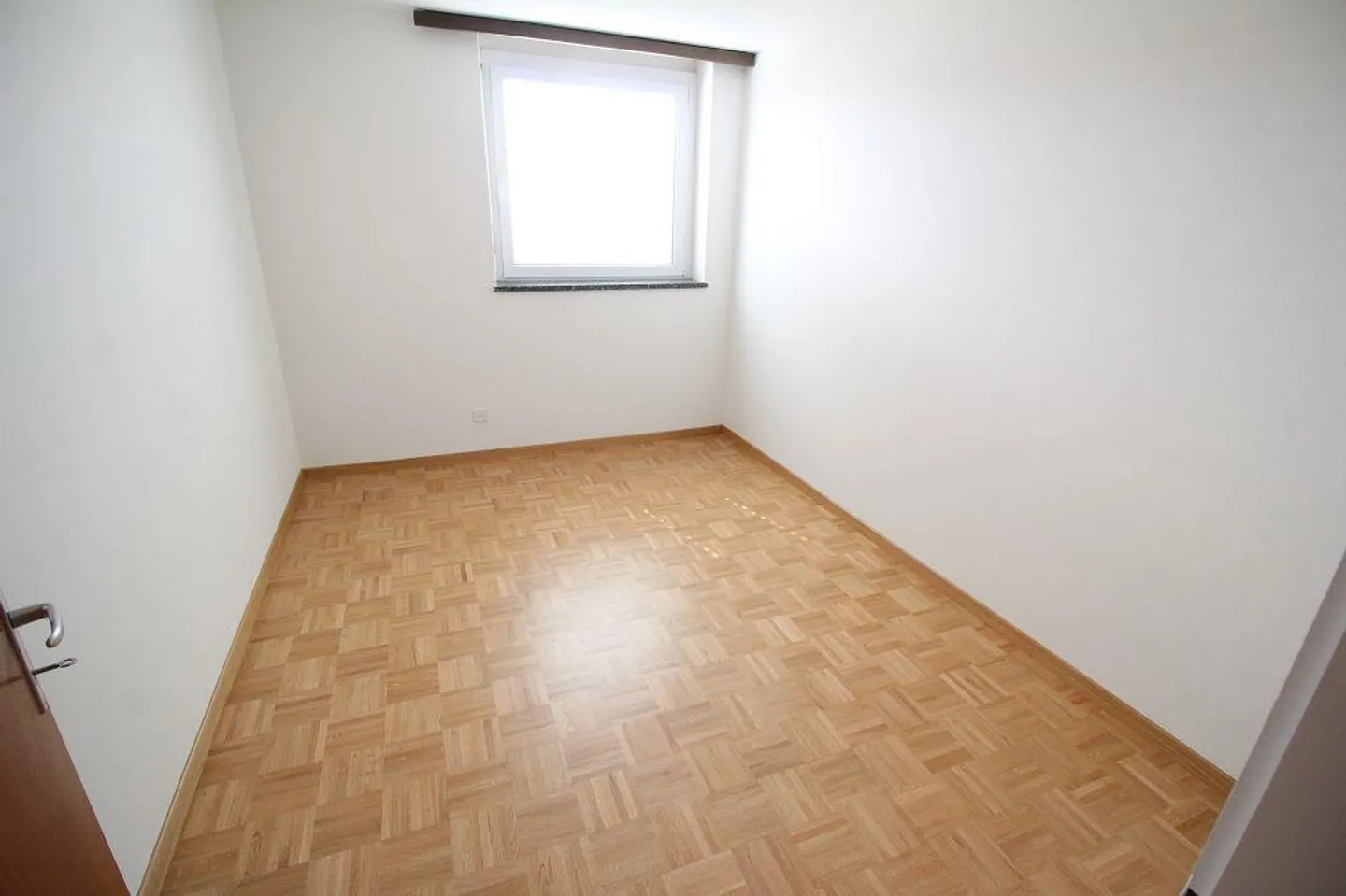 Appartamento moderno nel centro di Neuhausen - Foto 8 di 10