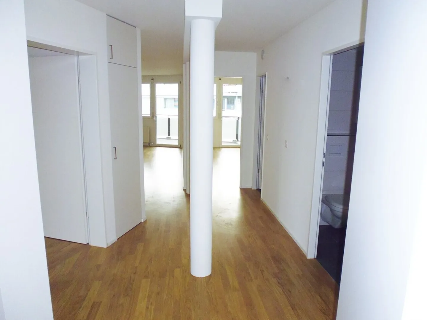 Plus d'espace pour ce qui compte : appartement de 4,5 pièces sur la Dornacherstrasse - Photo 2 sur 12