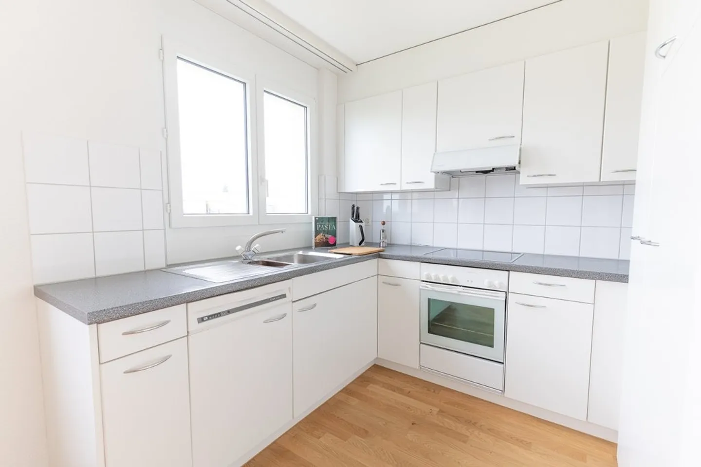 Charming 4.5-Room Apartment - Photo 6 of 9