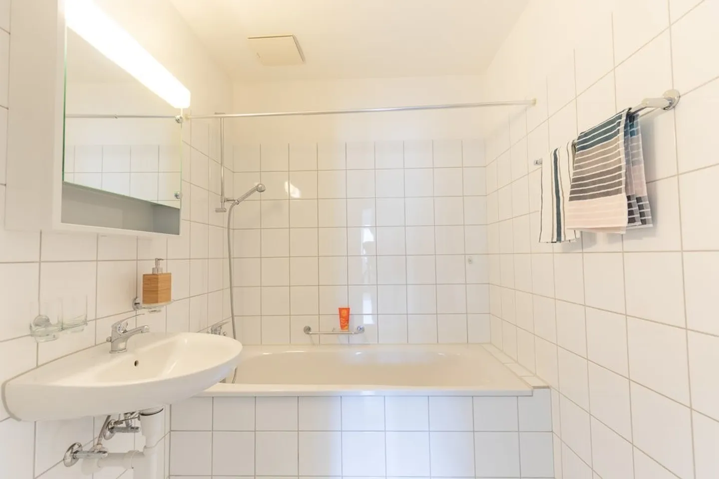 Charming 4.5-Room Apartment - Photo 8 of 9