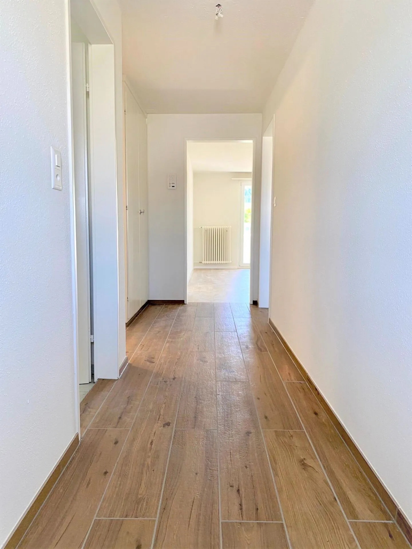 Modernes Apartment mit Balkon - Foto 11 von 12