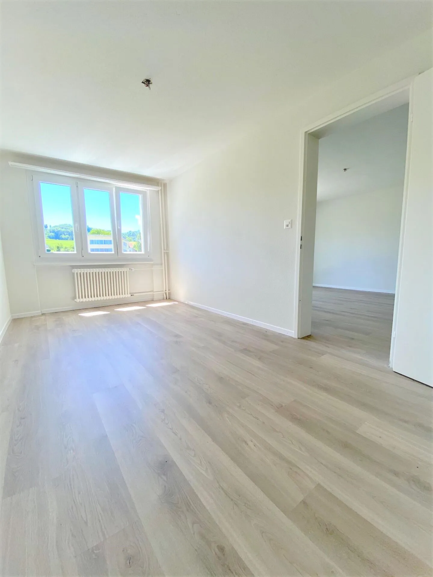 Modernes Apartment mit Balkon - Foto 10 von 12