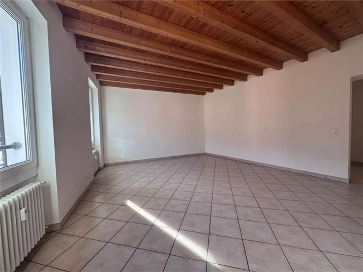 Maroggia – Bright 4.5-room apartment just a few steps from the lake - Photo 4 of 8