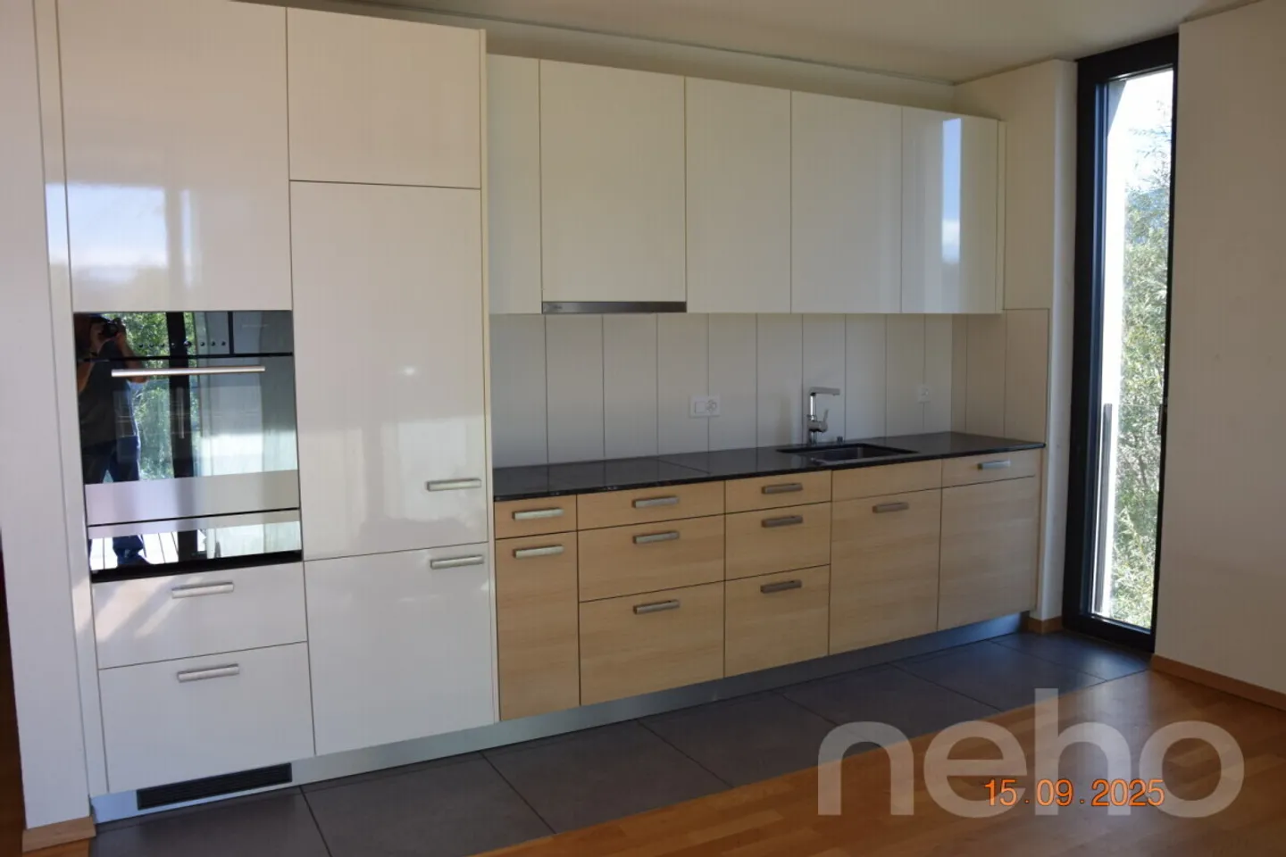 3.5-room style apartment with loggia in Biel - Photo 2 of 13