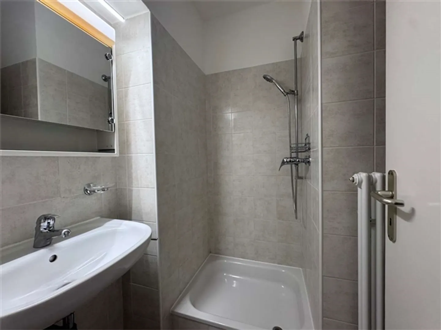 Maroggia – Bright 4.5-room apartment just a few steps from the lake - Photo 7 of 8