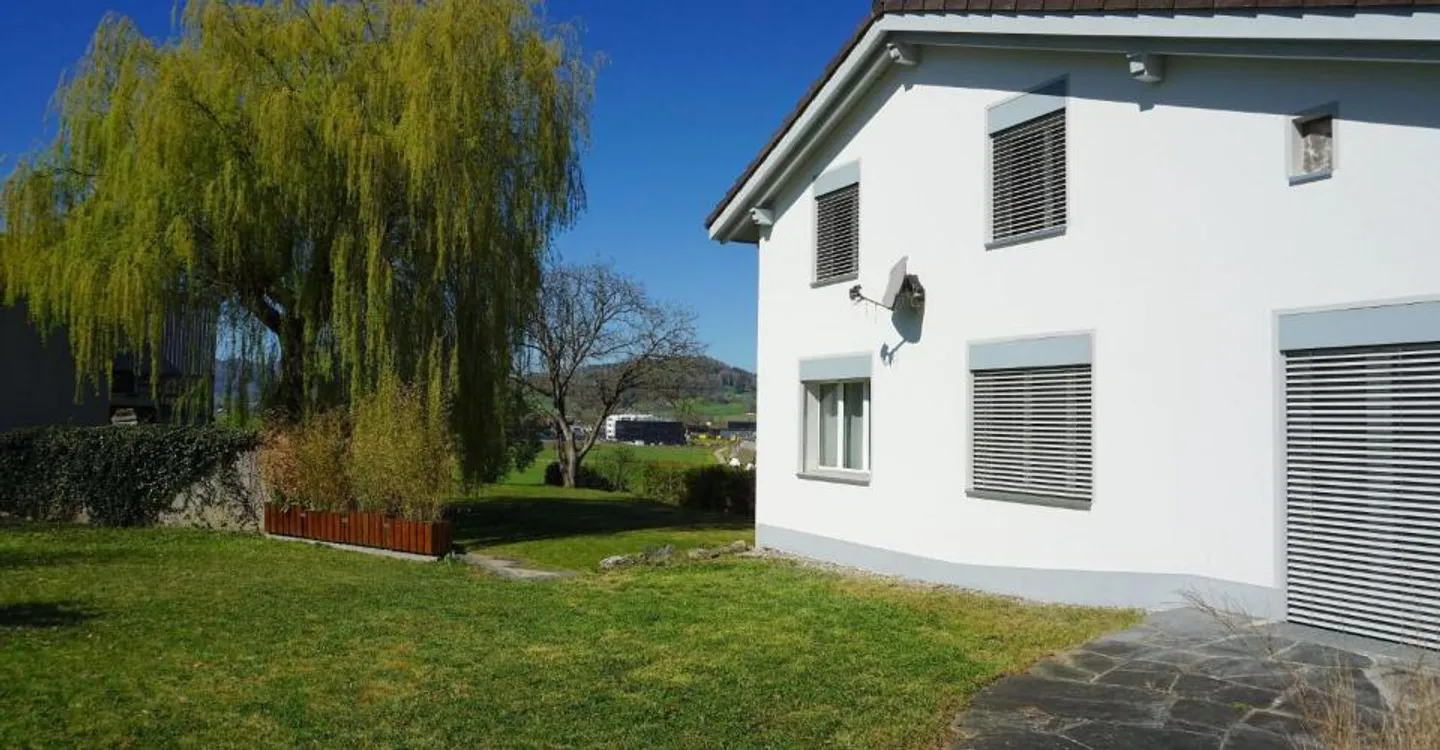 ARI-258 - Detached house with 6.5 rooms on a plot of 1,572 m2 - Photo 3 of 11