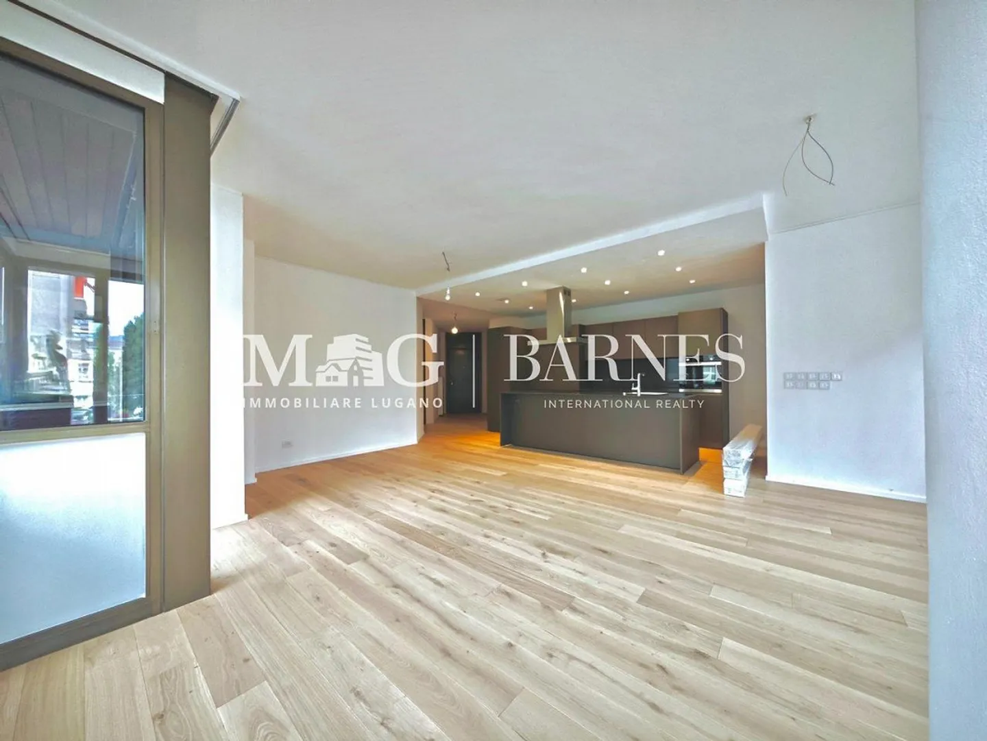 Modern Apartment in Lugano - Photo 5 of 10