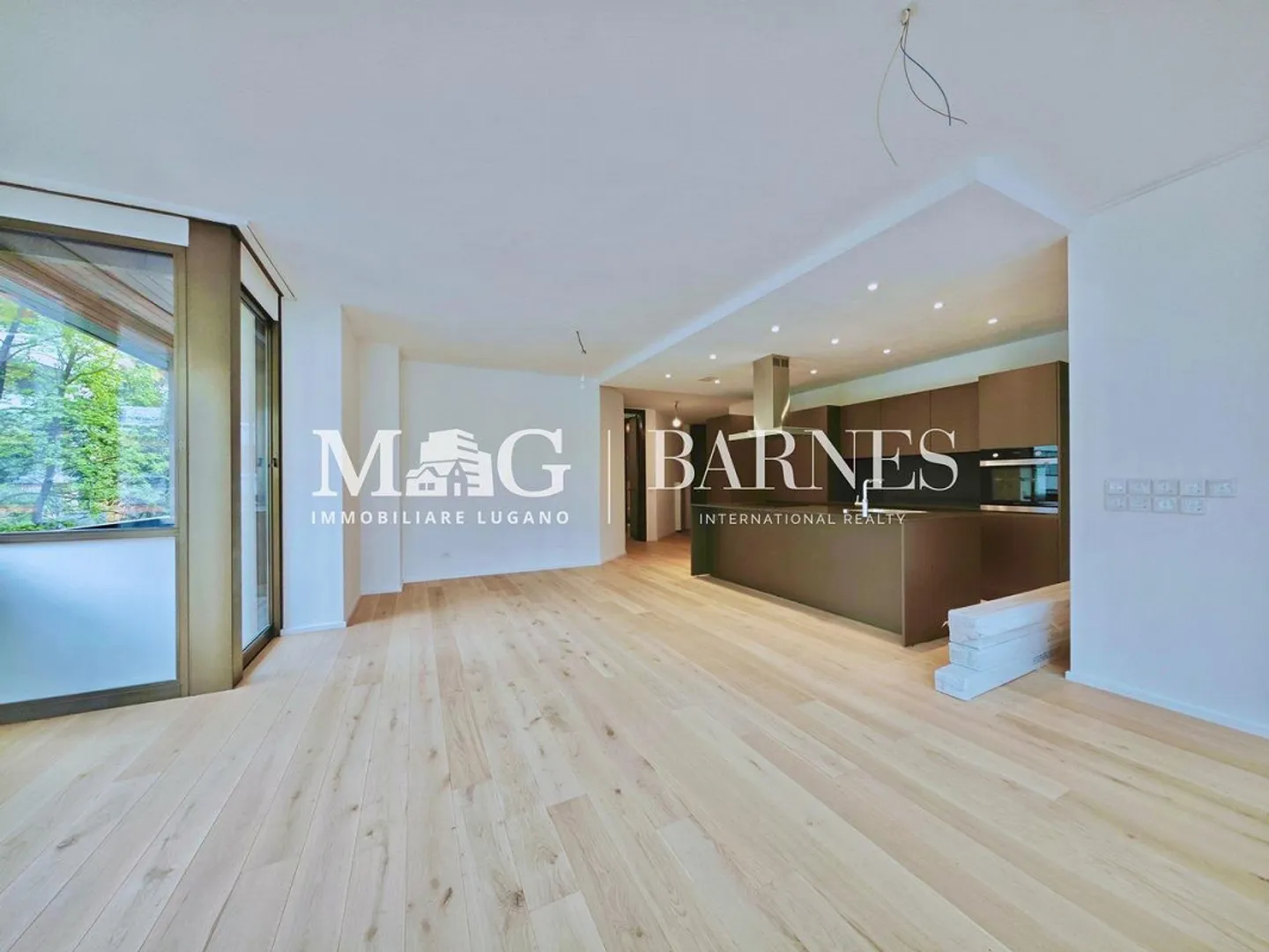 Modern Apartment in Lugano - Photo 2 of 10